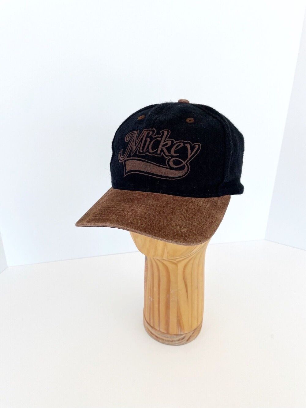 Goofy and Co. Disney Vintage 90's Mickey Mouse Wool Suede Hat Black Brown